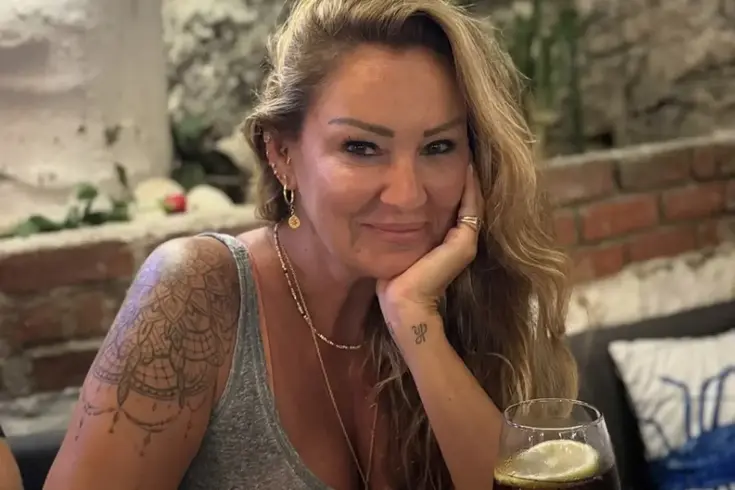 19 yaşındaki halini paylaşan Pınar Altuğ'un fotoğrafı olay oldu